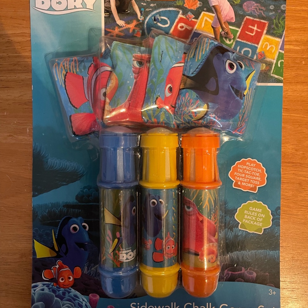 New In Package, Disney’s Finding Dory Sidewalk Chalk Game Set